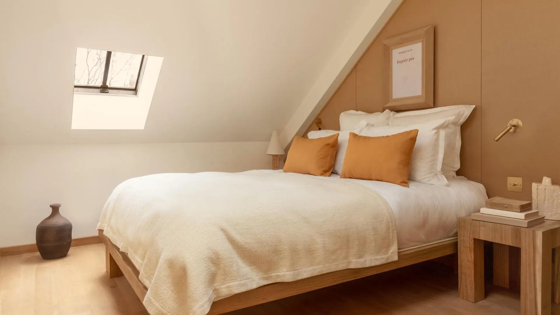 Elysee Montmartre Hotel