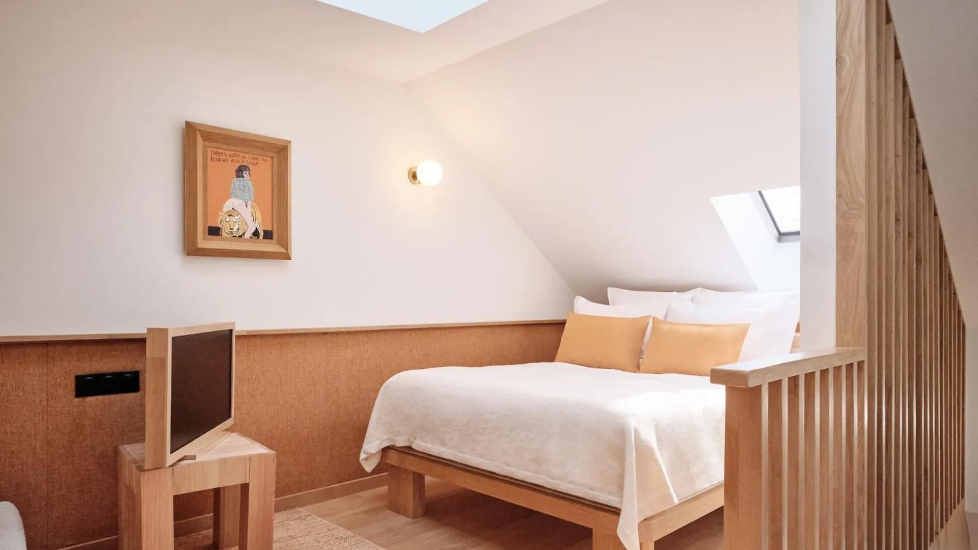 Elysee Montmartre Hotel 4*