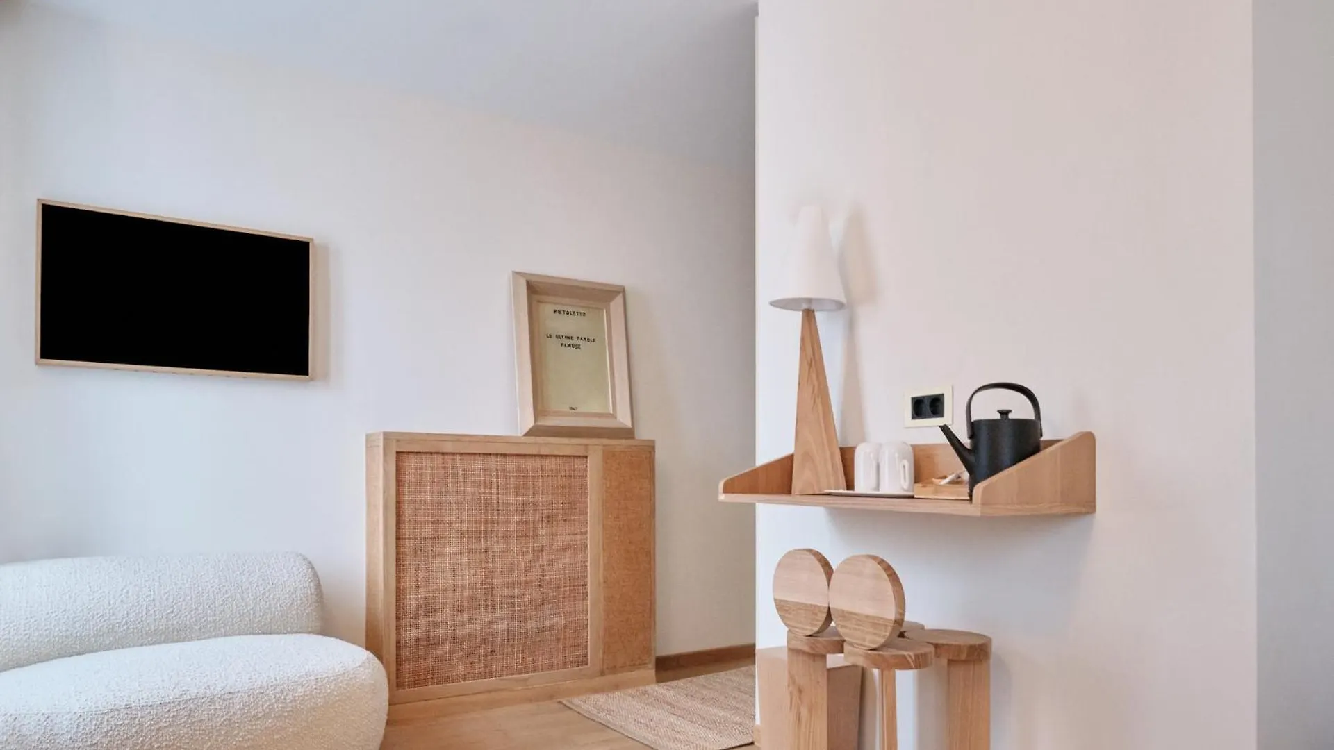 Otel Elysee Montmartre 4*